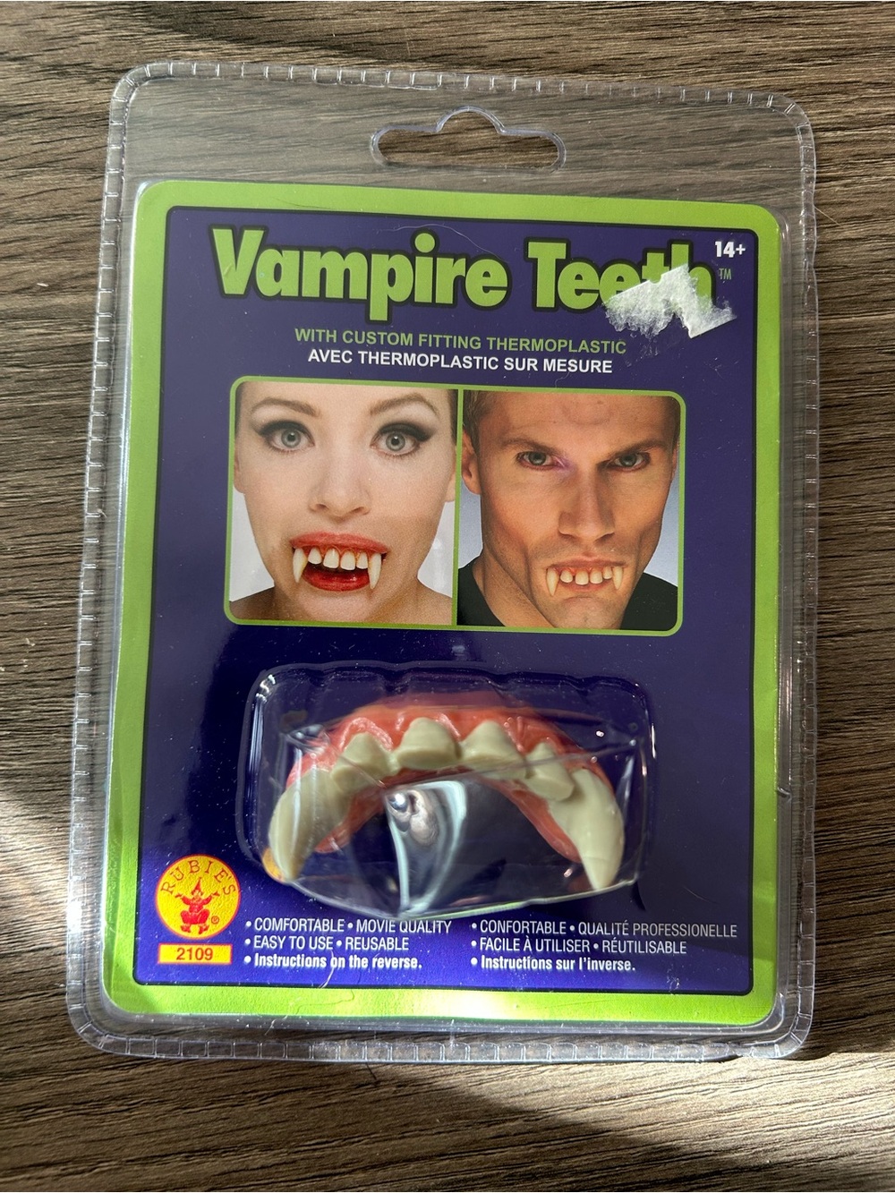 Vampire teeth